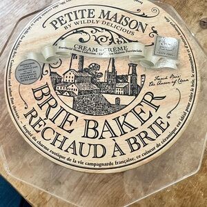 NIB Brie Cheese Baker Kitchen Bakeware by Petite Maison by Wildly Delicious